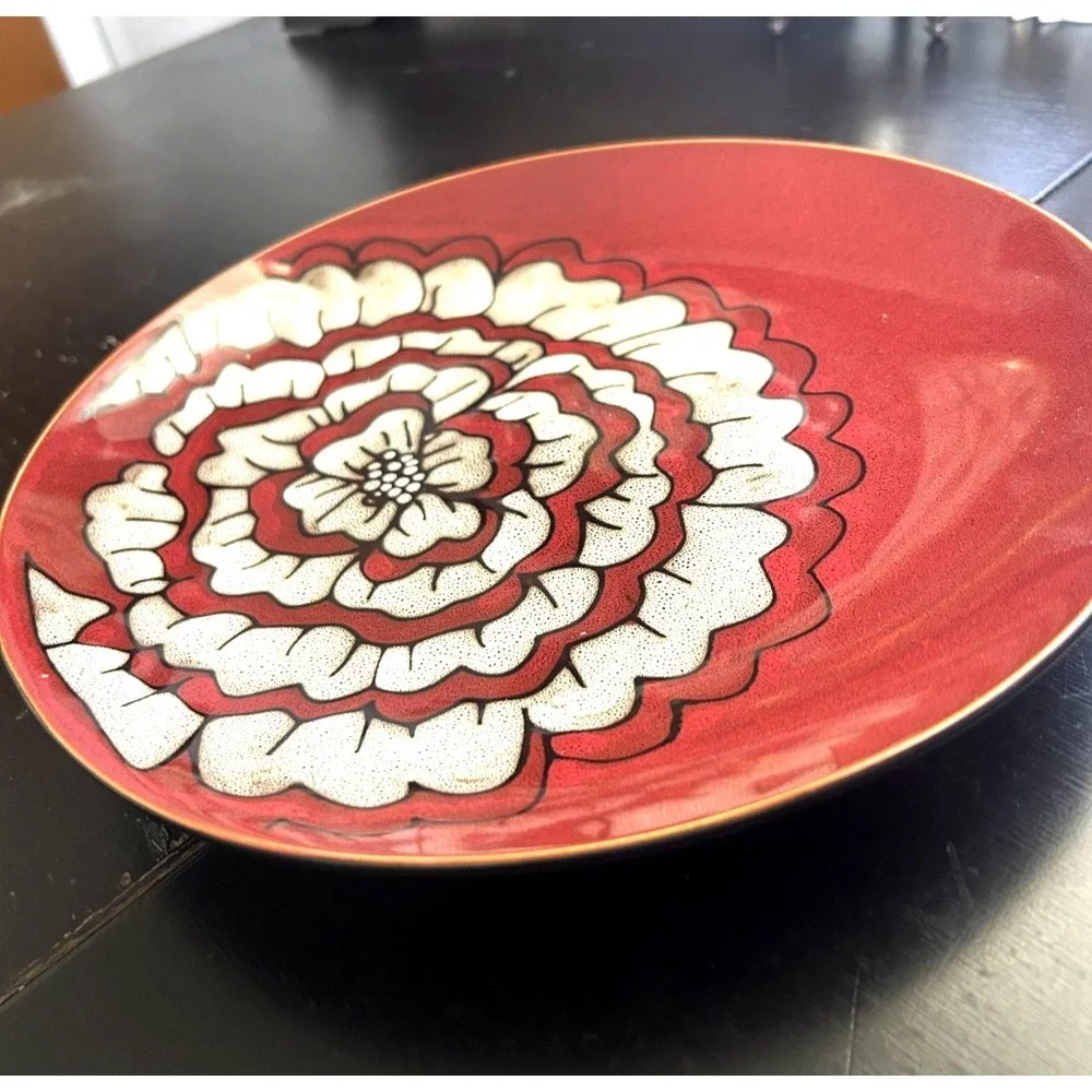 Pier 1 Geranium Dinner Plate 11.25